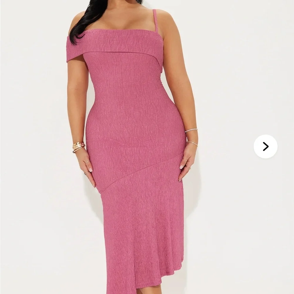 Elegant One-Shoulder Pink Dress